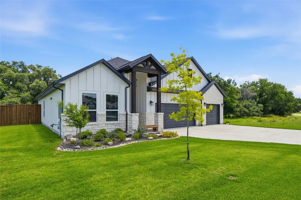 150 Mcnaughton Drive, Liberty Hill