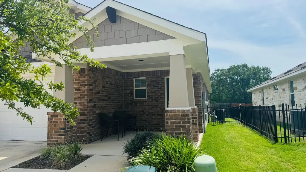 2800 Joe Dimaggio Boulevard 81, Round Rock