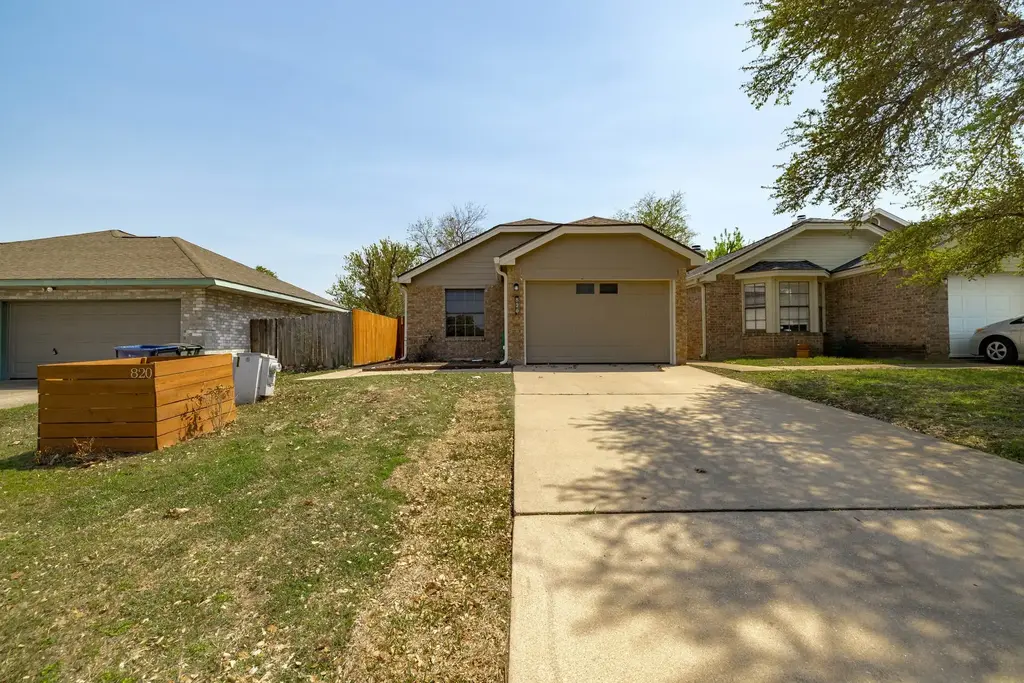 820 Mica Lane, Leander