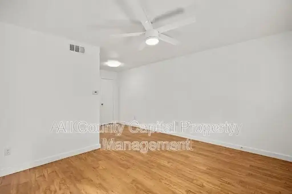 502 W 35th Street 205, Austin