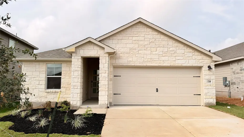 238 Sue Peaks Loop, Dripping Springs