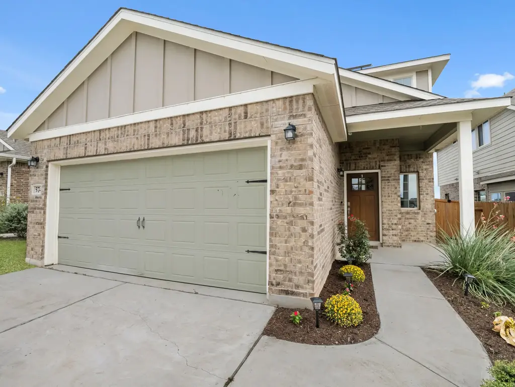 574 W Nautical Loop, Kyle