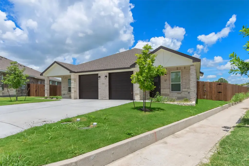 1118 Zora Drive B, Temple