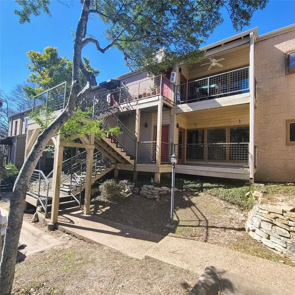 6600 Valleyside Road D-20, Austin
