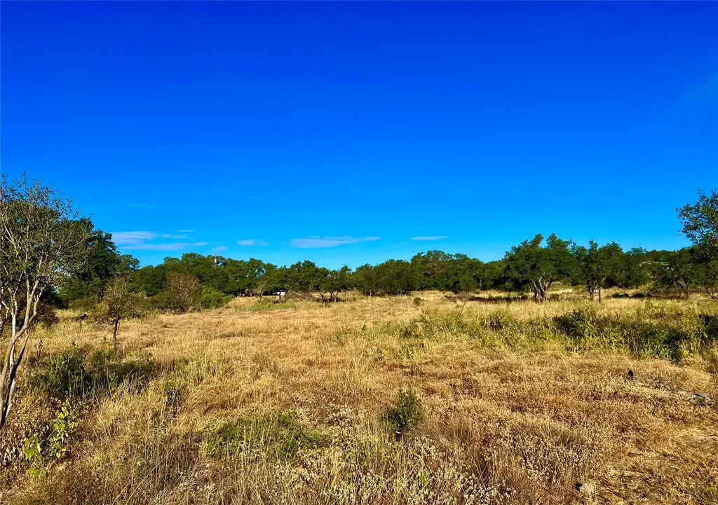 724 Nomad Drive, Spicewood