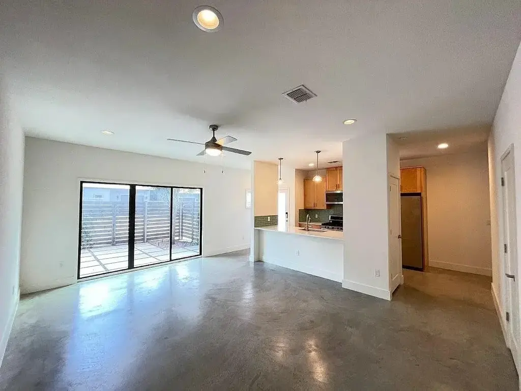 2101 Montopolis Drive 20, Austin
