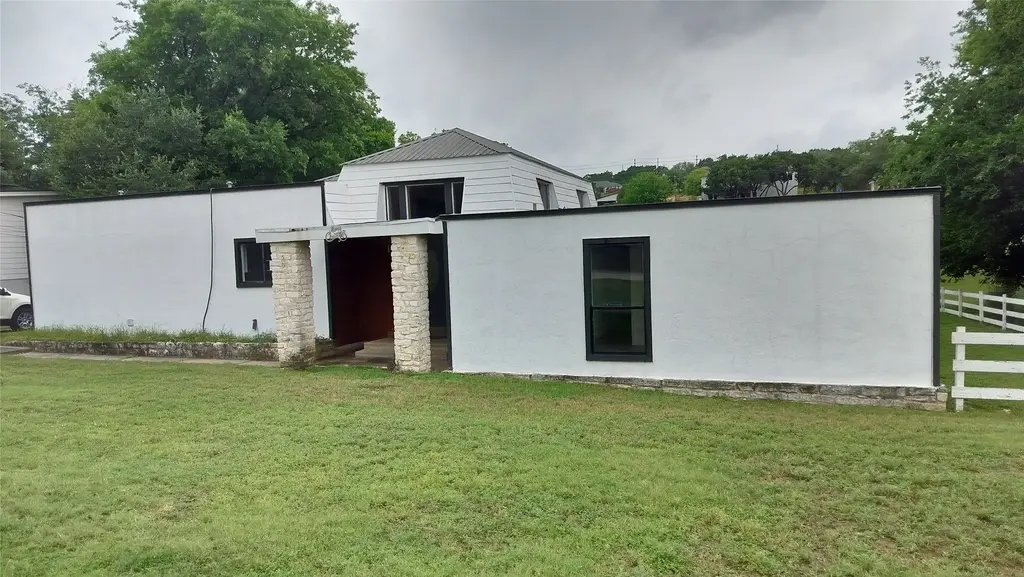 20707 Greenpark Drive, Lago Vista