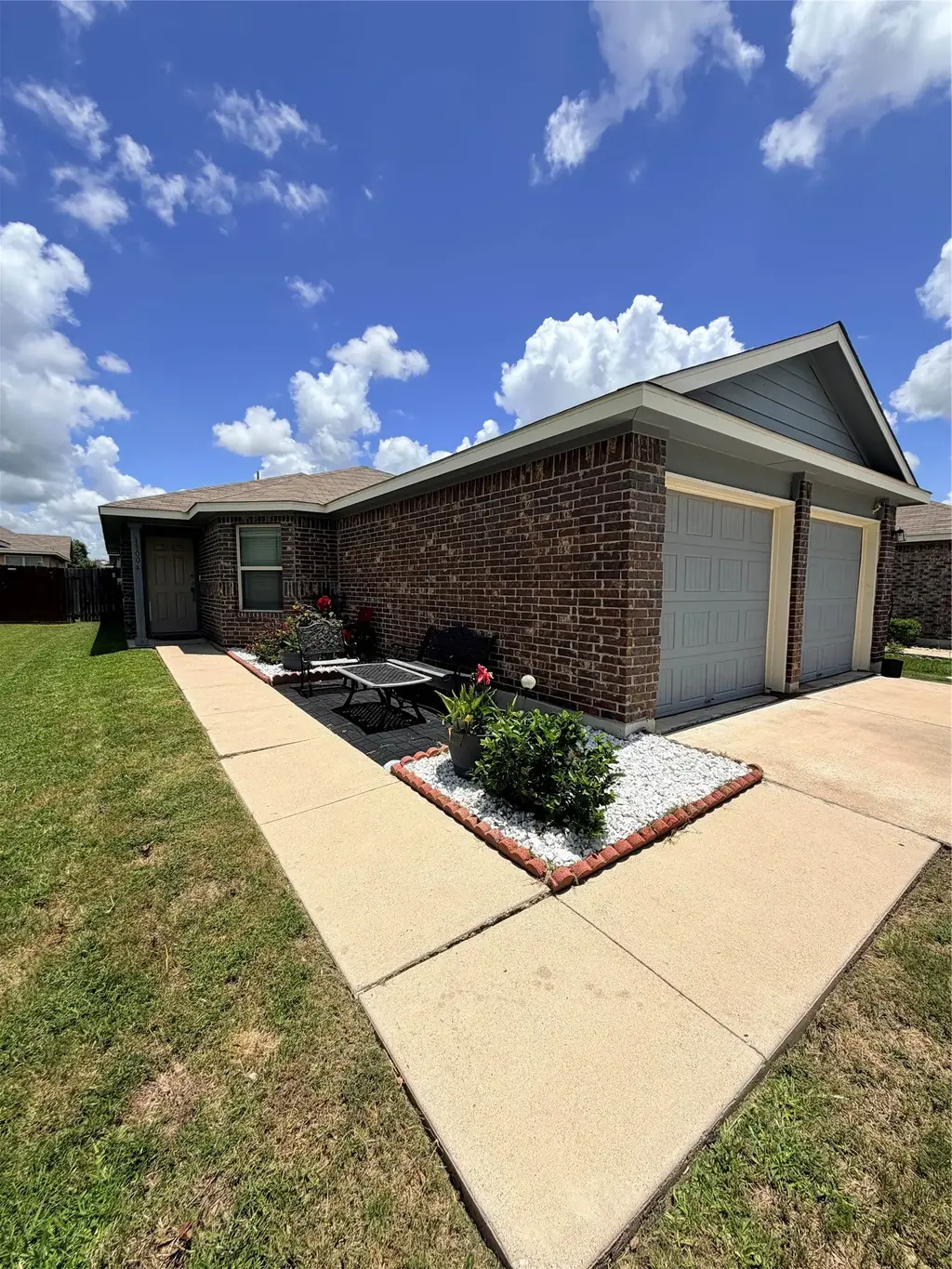 13004 Tinker Street, Manor