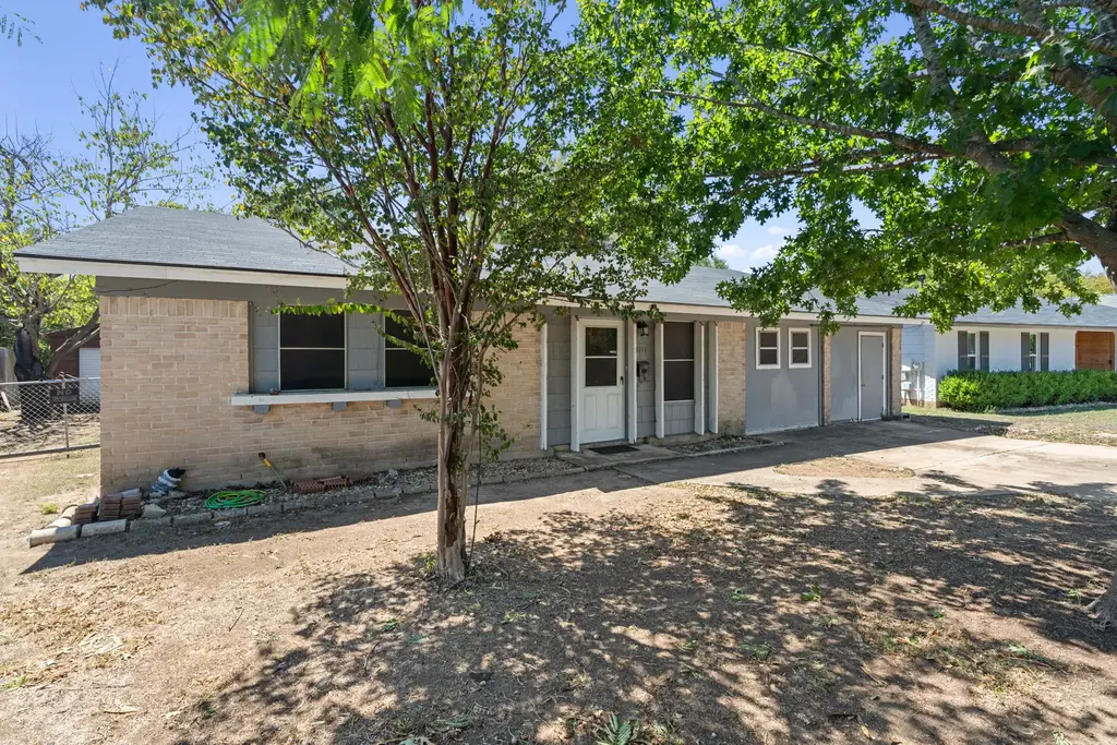 5111 Meadow Creek Drive, Austin