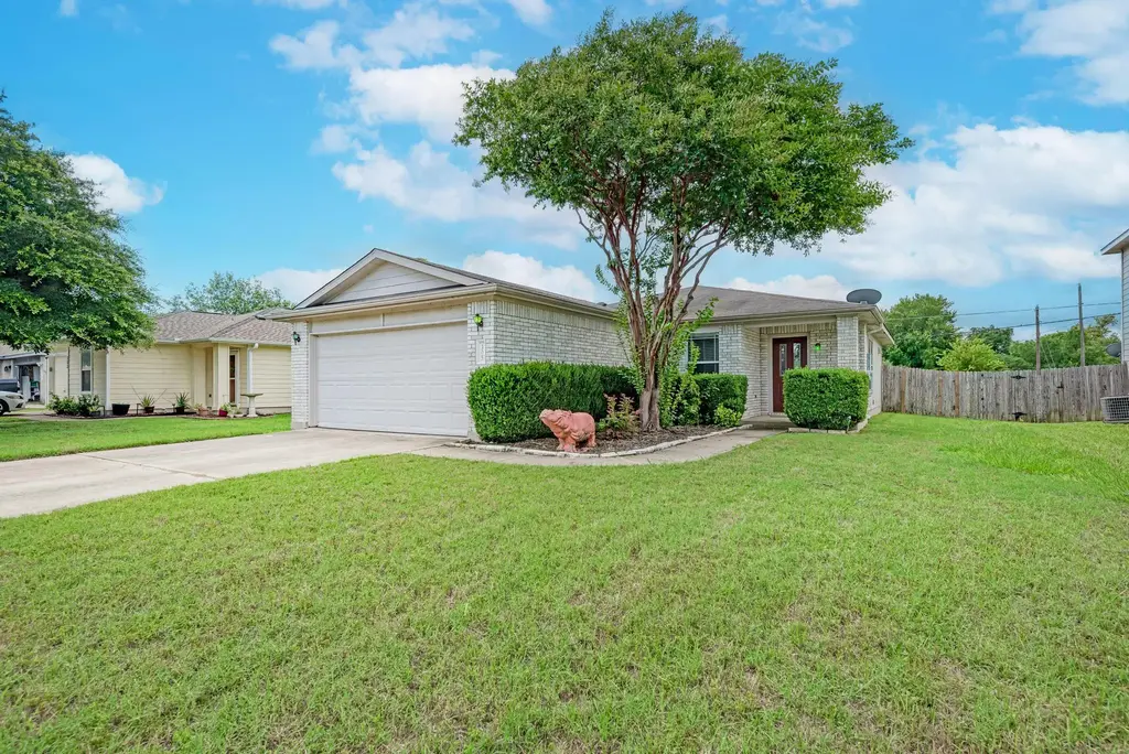 305 Creek Ledge Drive, Hutto