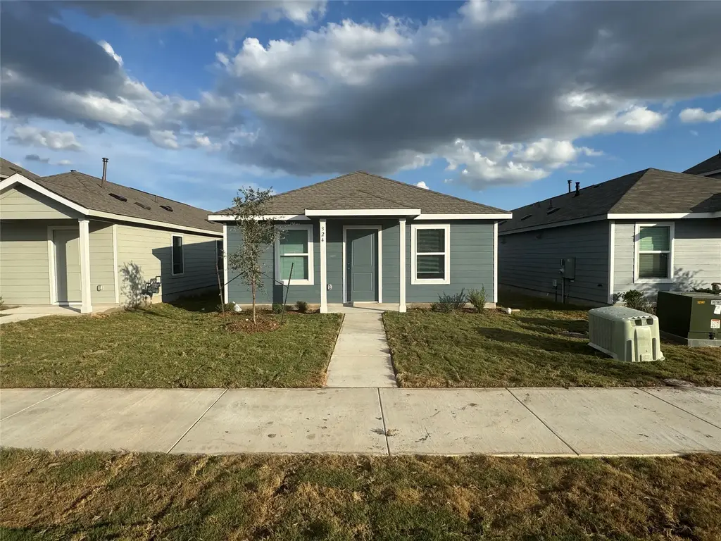 324 Navidad River Drive, San Marcos