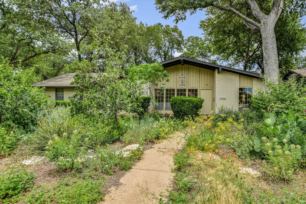 1700 Westmoor Drive, Austin