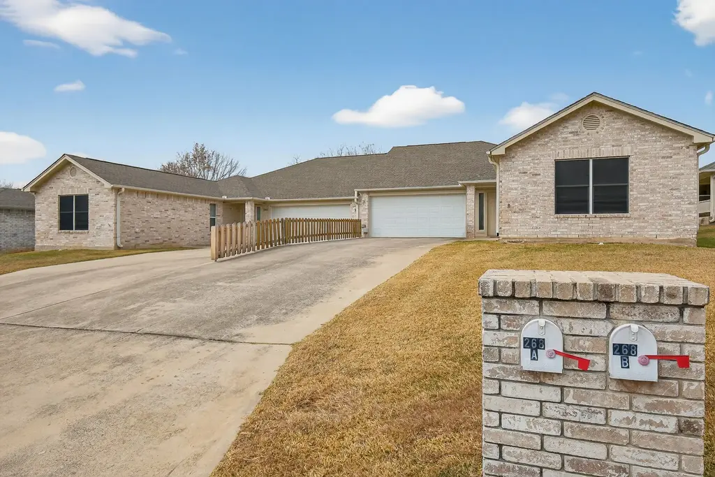 268 Braeburn Circle Unit B, Marble Falls
