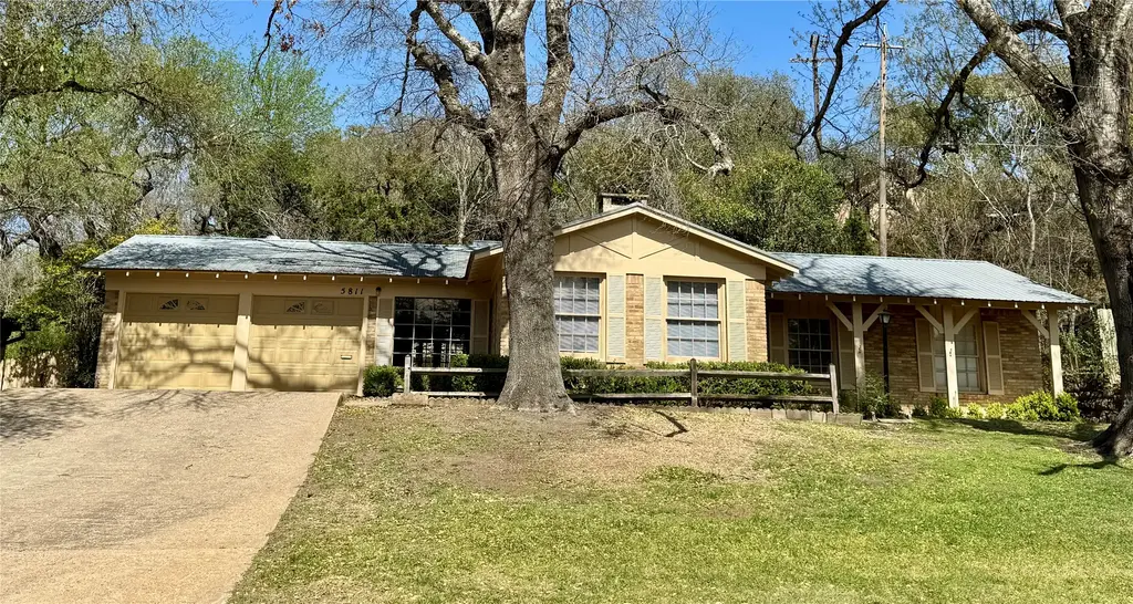 5811 Highland Hills Drive, Austin