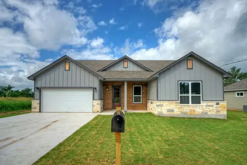 139 Waimanalo Drive, Bastrop