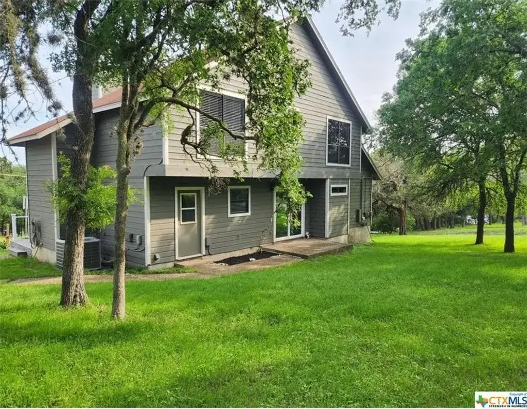 305 Forest Drive, San Marcos