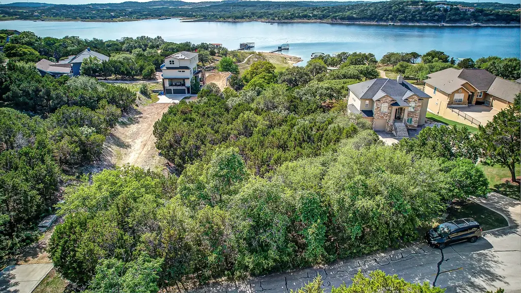 400 Lakefront Drive, Lago Vista