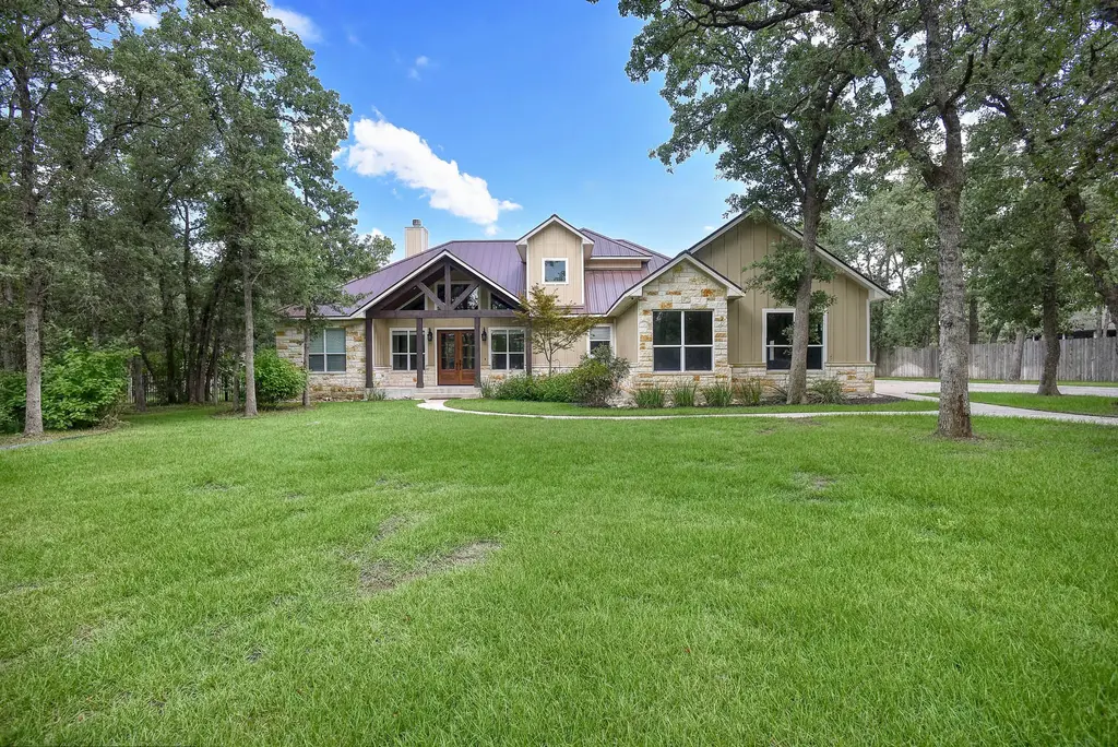 115 Pine Point Cove, Elgin