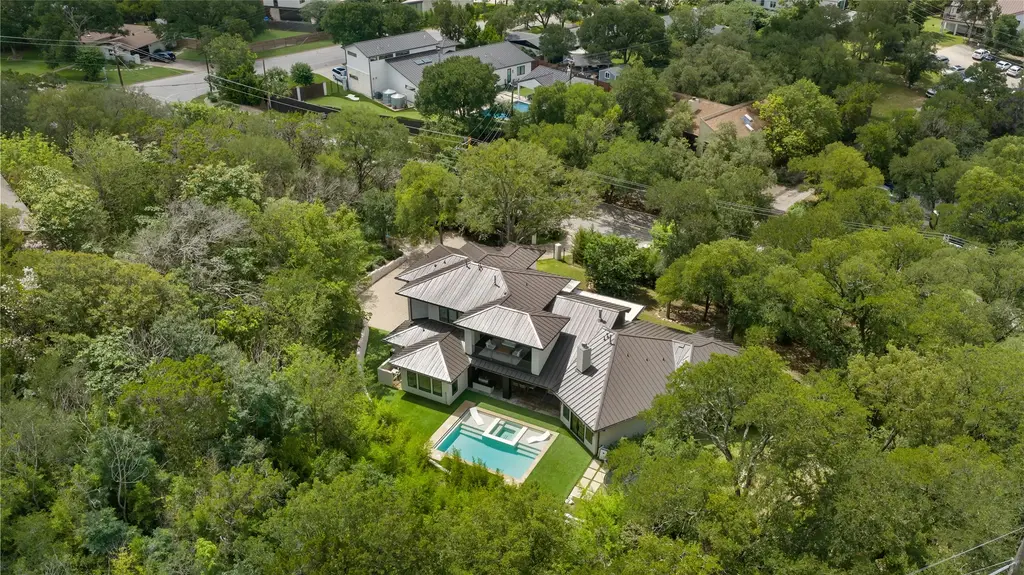 5103 Rollingwood Drive, Rollingwood
