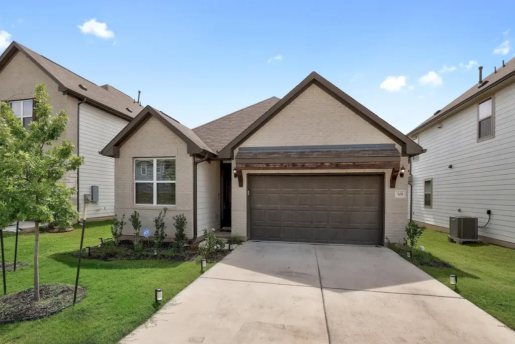 308 Palo Brea Loop, Hutto