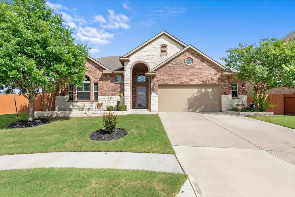 953 Vista Gardens Drive, Buda