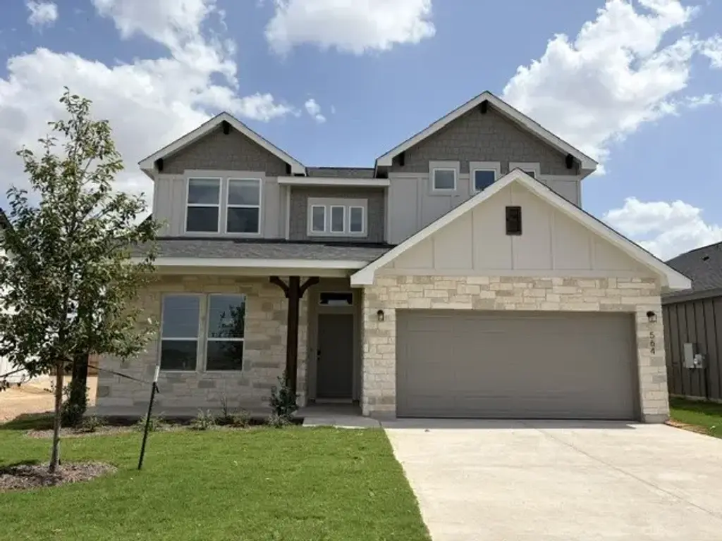 564 Gus Loop, Georgetown