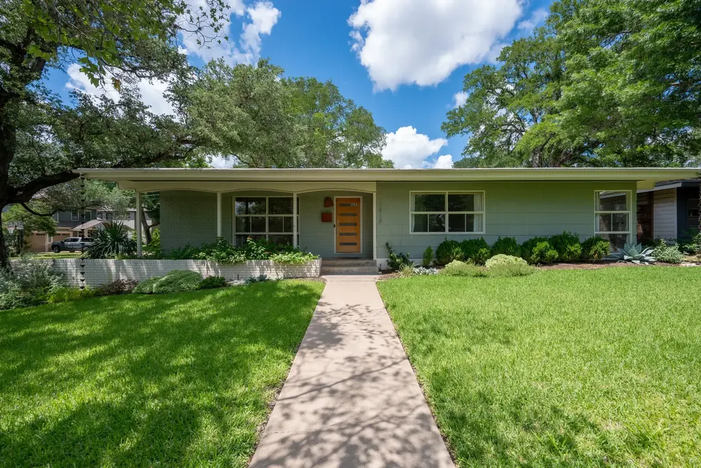 2618 Pembrook Trail, Austin
