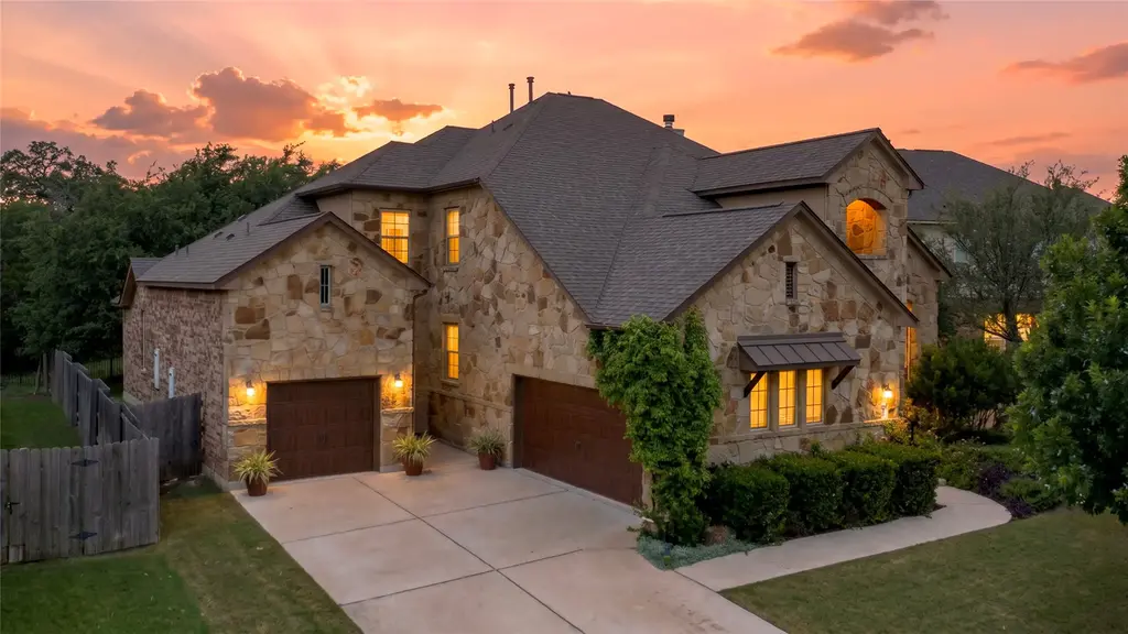 368 Pink Granite Boulevard, Dripping Springs