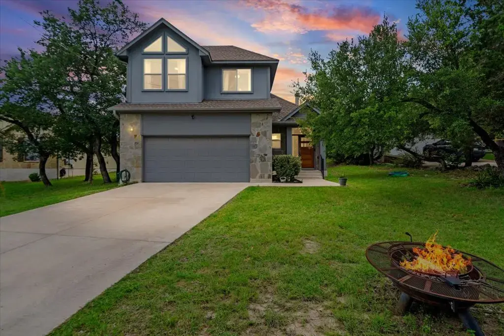 10304 Twin Lake Circle, Dripping Springs