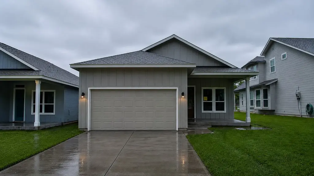 855 Cypress Lane, Cottonwood Shores