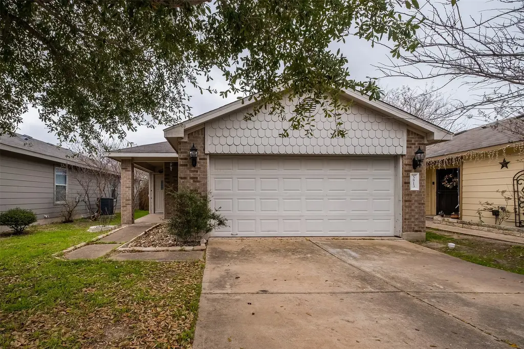 5813 Angel Drive, Del Valle