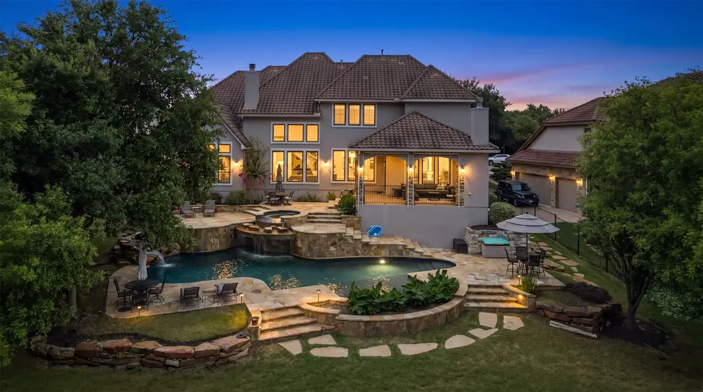 2020 University Club Drive, Austin