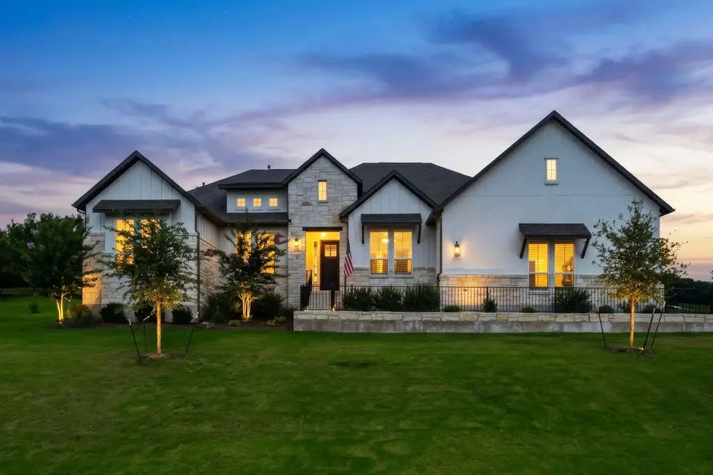 146 Soaring Wing Bend, Cedar Creek