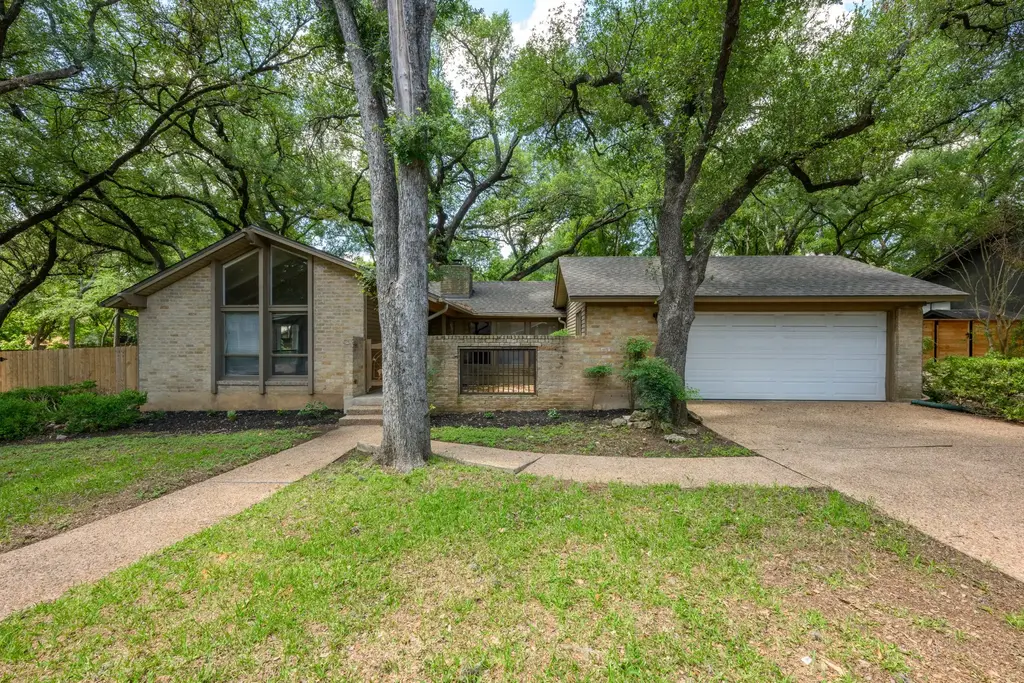 2507 Comburg Castle Way, Austin