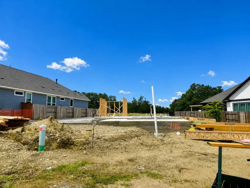 798 Sage Thrasher Circle, Dripping Springs