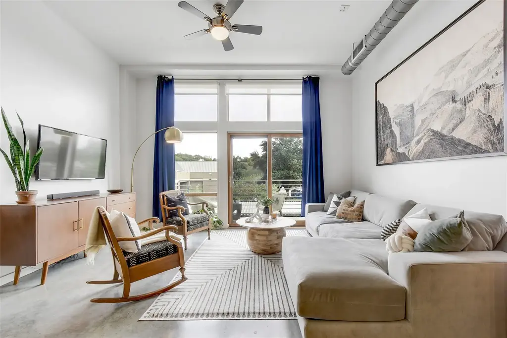 2124 E 6th Street E 205, Austin