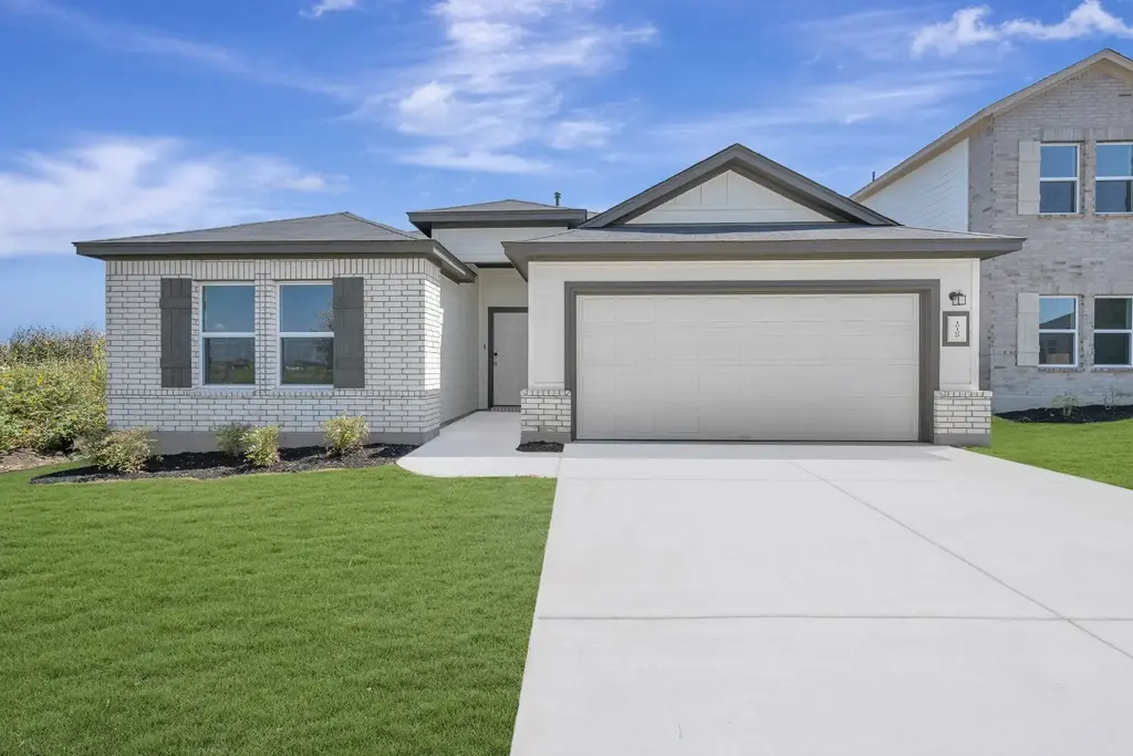 10100 Majestic Hawk Way, Buda