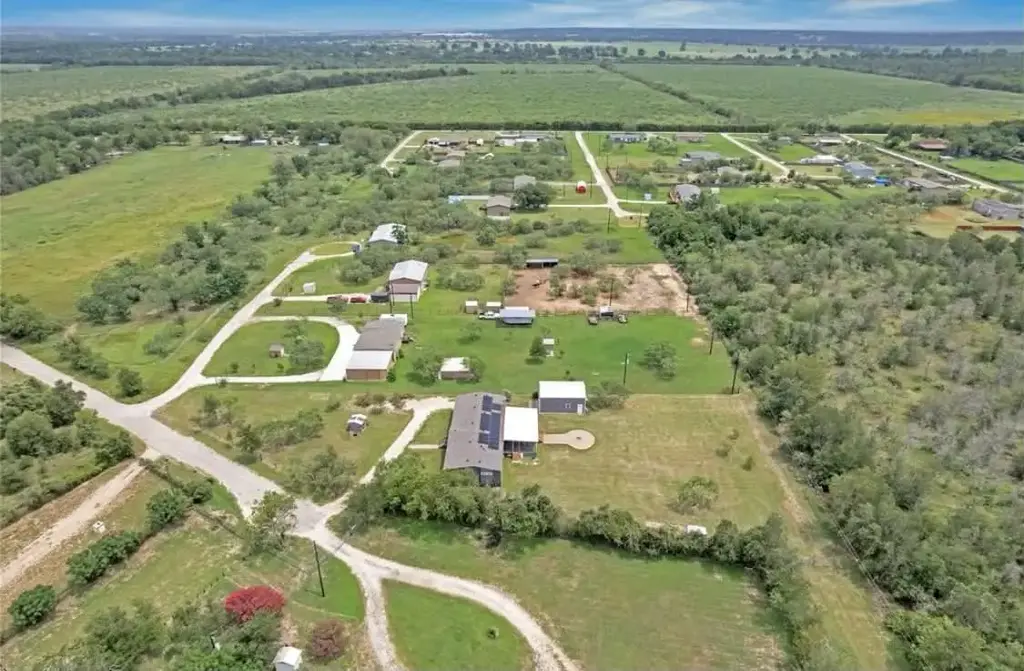 213 River Front Drive, Cedar Creek