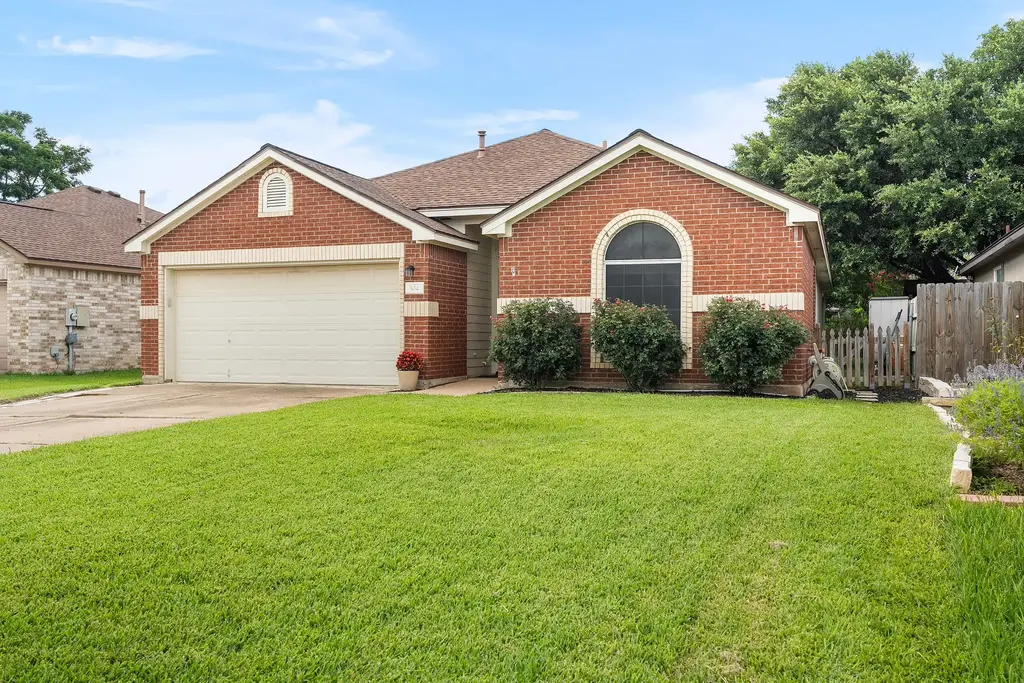 304 Adkins Cove, Georgetown