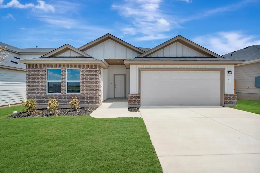 10108 Majestic Hawk Way, Buda