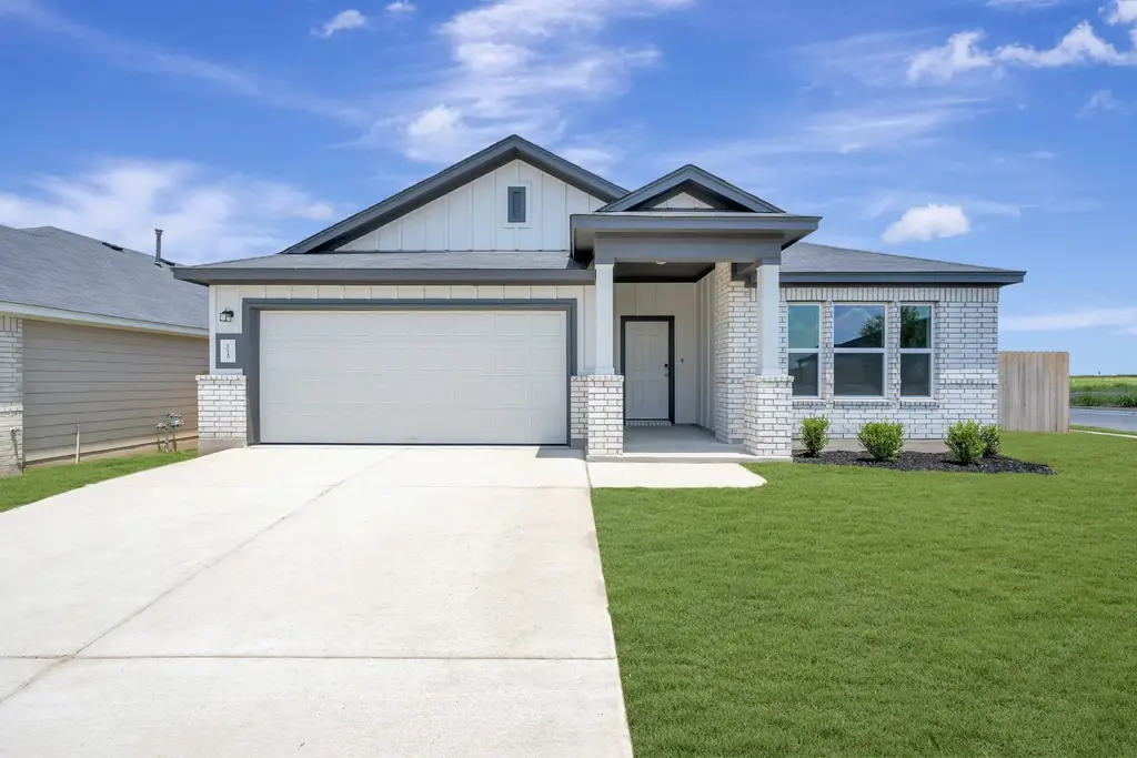 10116 Majestic Hawk Way, Buda