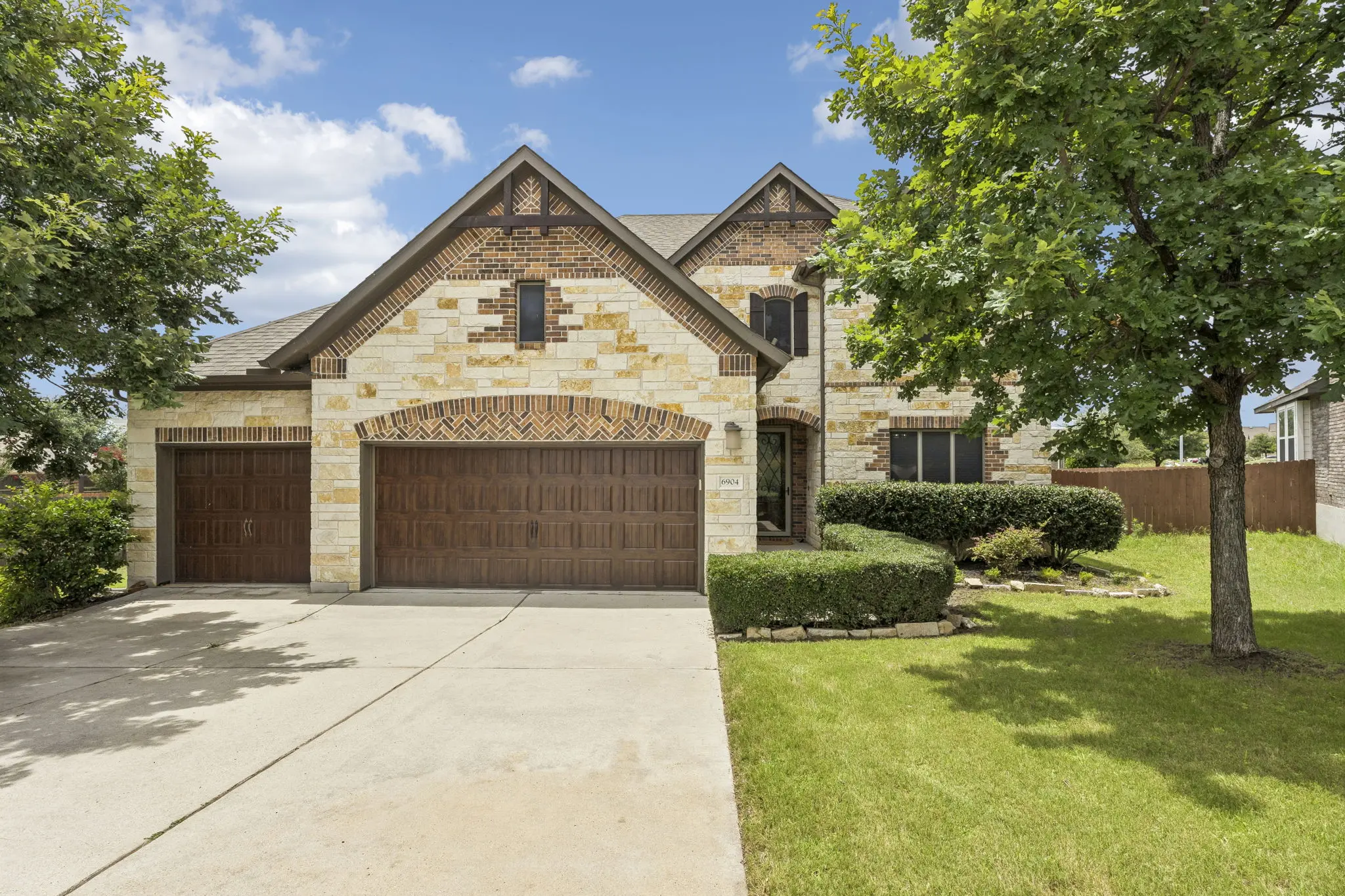 Photo of Listing #2982874