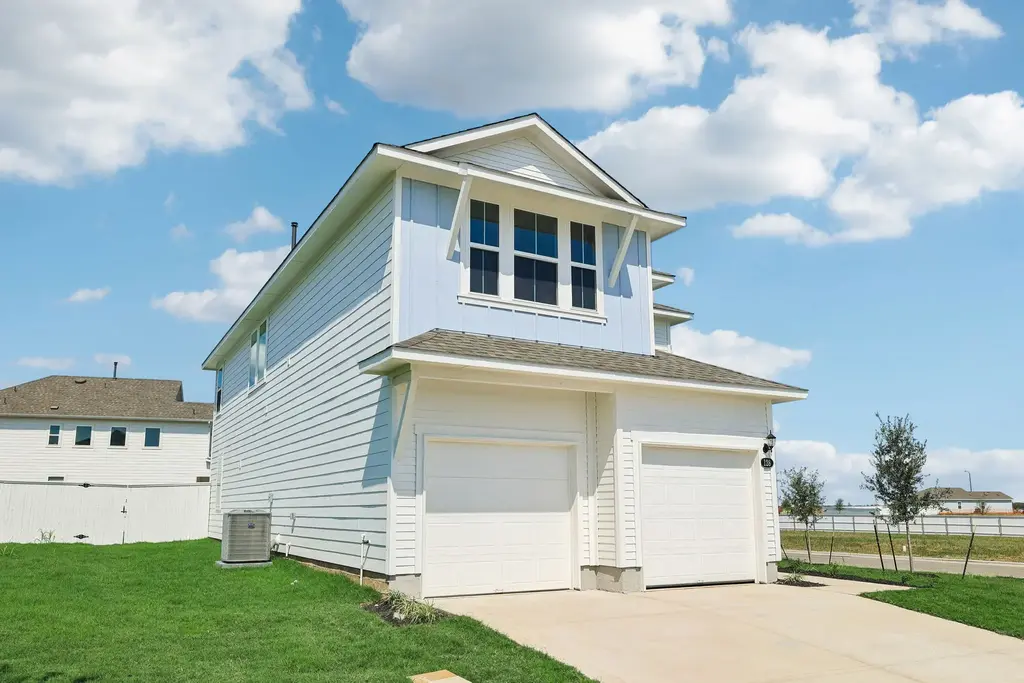 128 Honeybee Lane, Elgin