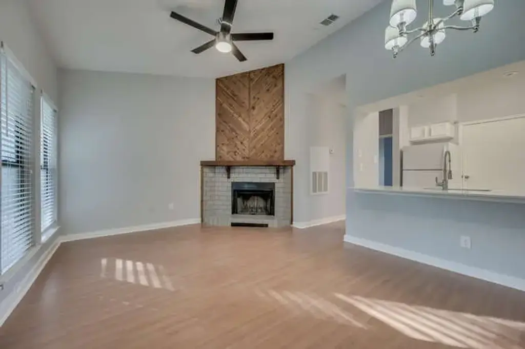 2901 San Jacinto Boulevard 306, Austin