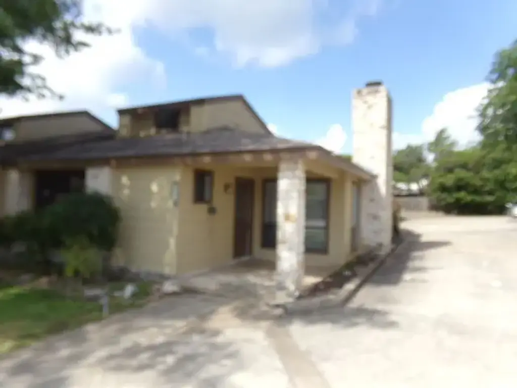 295 Mooring Circle B, Lakeway