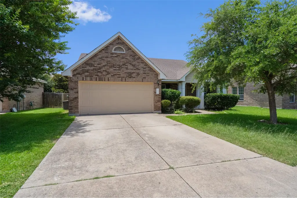 3924 Links Lane, Round Rock