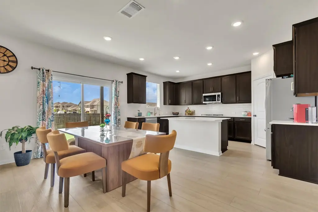 722 Palo Brea Loop, Hutto