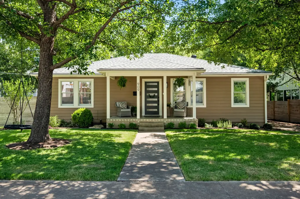 909 Ruth Avenue, Austin