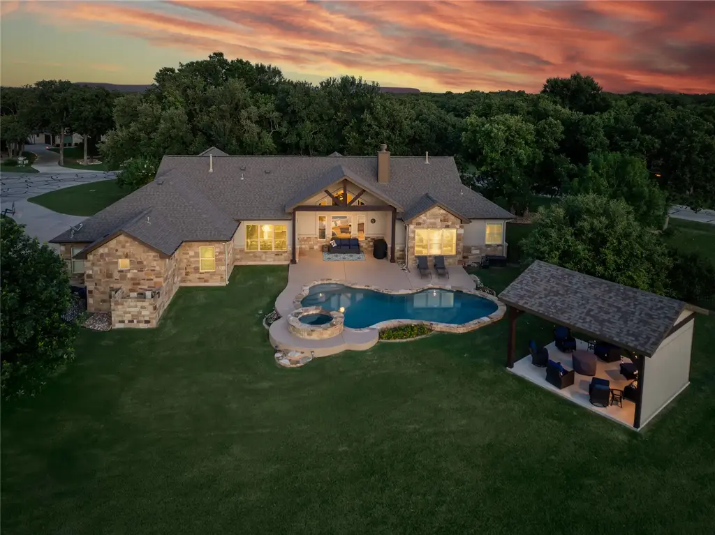 101 Adobe Cove, Georgetown