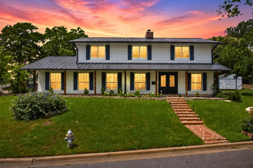 3409 Lakeside Drive, Austin